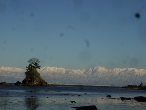 20160220立山　海越し